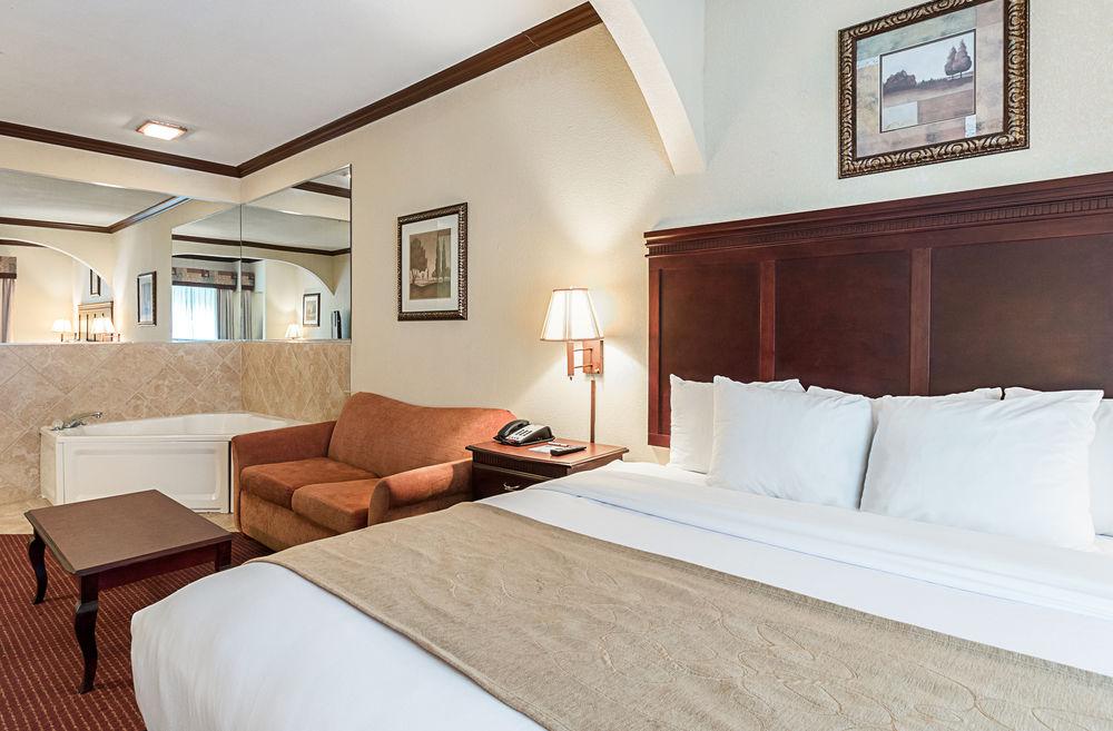 Comfort Suites Лъфкин Екстериор снимка