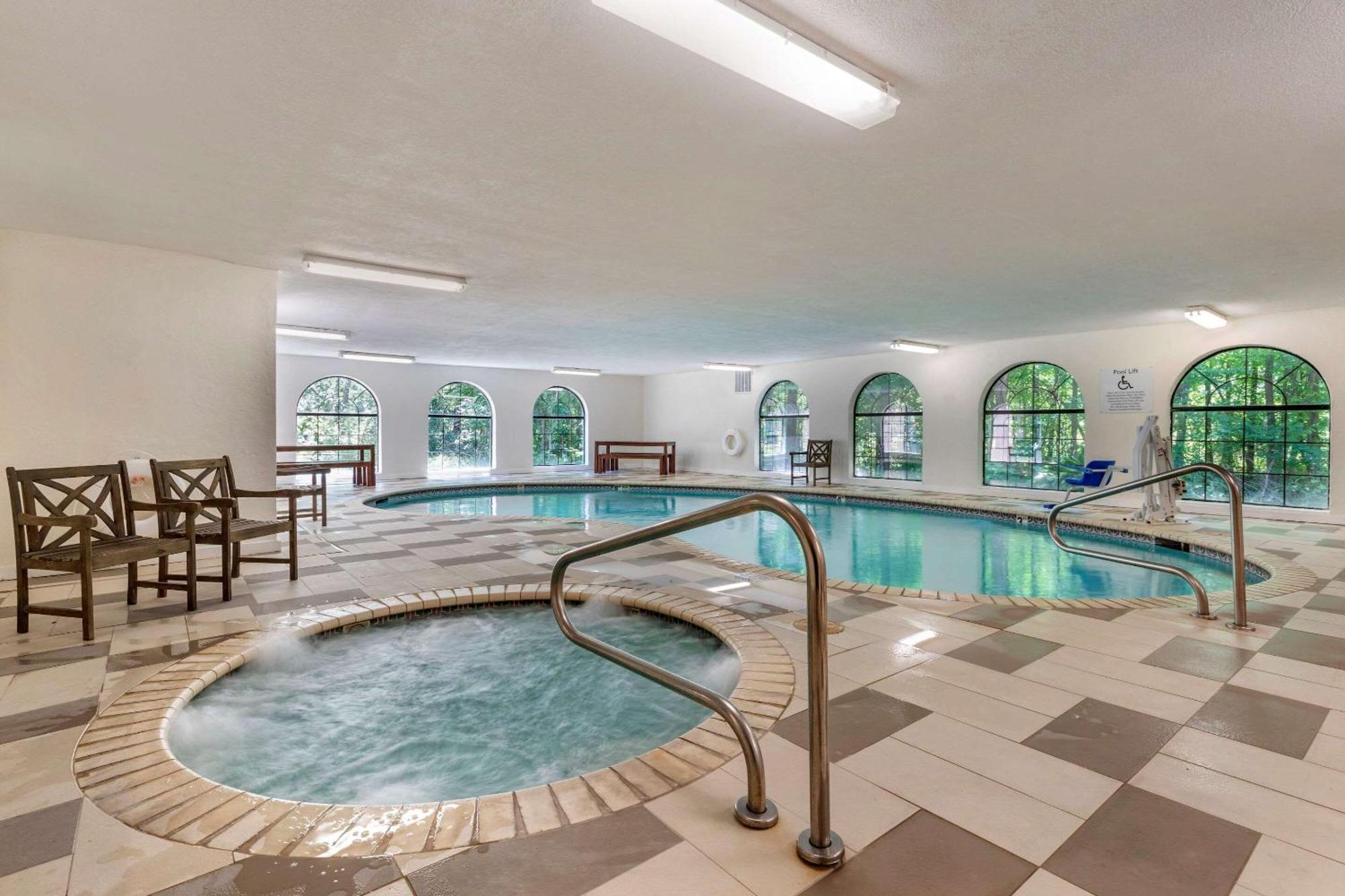 Comfort Suites Лъфкин Екстериор снимка