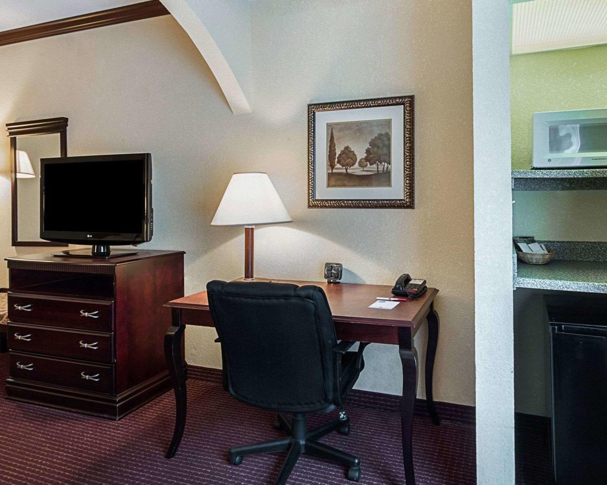 Comfort Suites Лъфкин Екстериор снимка
