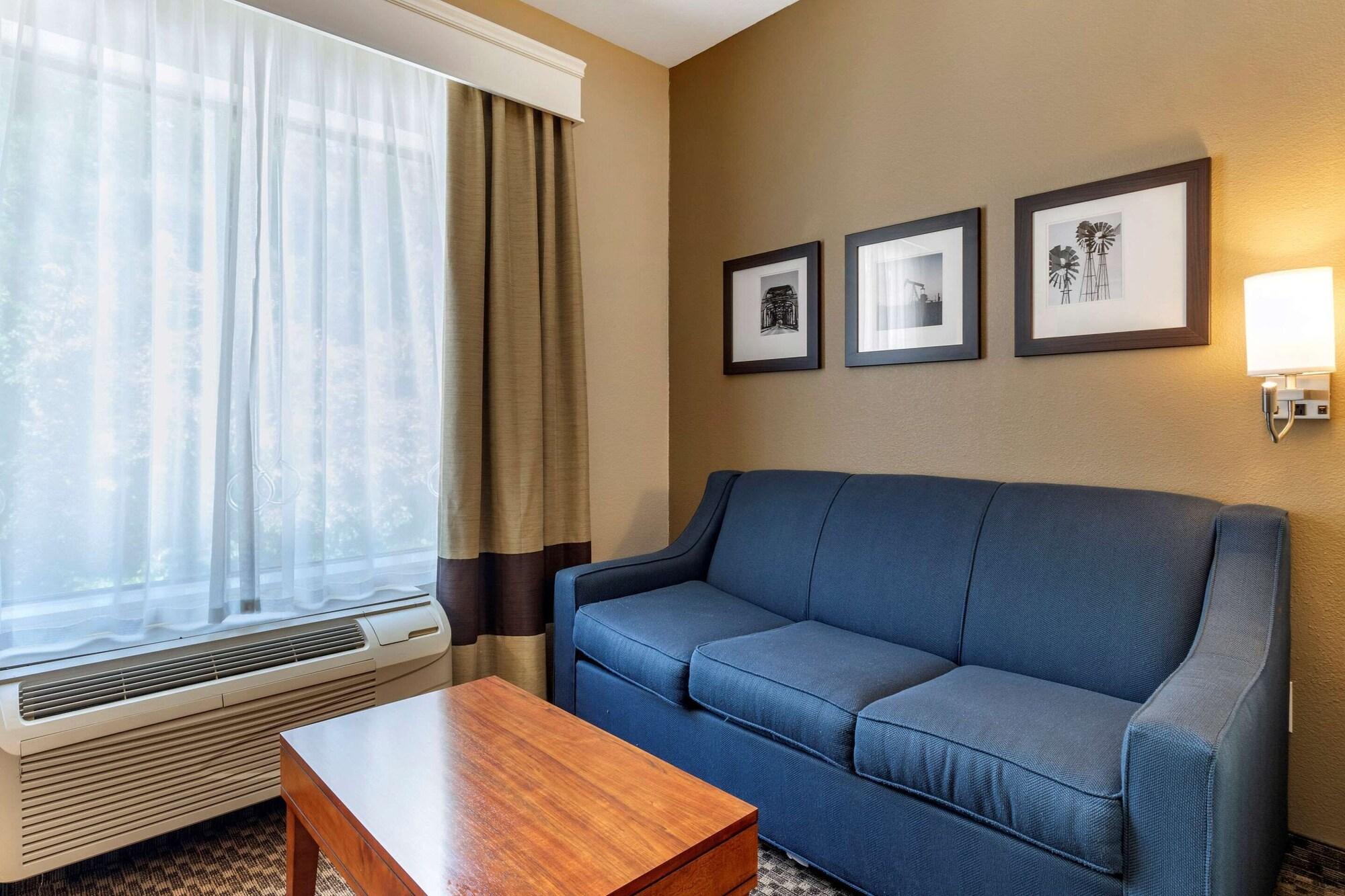 Comfort Suites Лъфкин Екстериор снимка